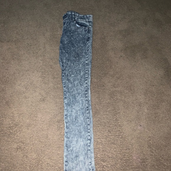 Jeans - Picture 2 of 6